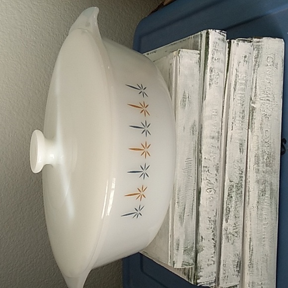 Vintage Fire King Candle Glow Casserole Dish #437 1.5 qt. - Picture 2 of 14